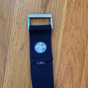 Manduka Navy Blue yoga strap